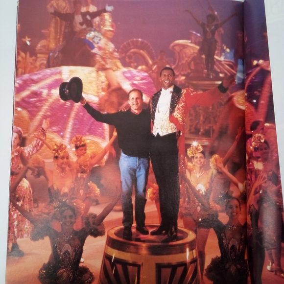 Vintage 2001 Ringling Bros. Barnum & Bailey Souvenir Program 131st Circus - Picture 11 of 11